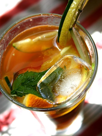 News_Marcy de Luna_Pool Party Libations_Pimm's Cup