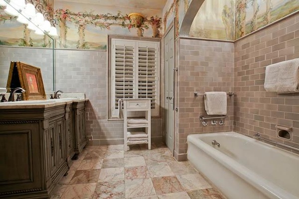 Master bath of 4420 Rawlins Ave. in Dallas