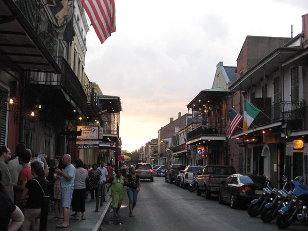 News_Peter Barnes_New Orleans_Bourbon Street