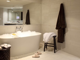 News_AVIA Hotels_The Woodlands_bath