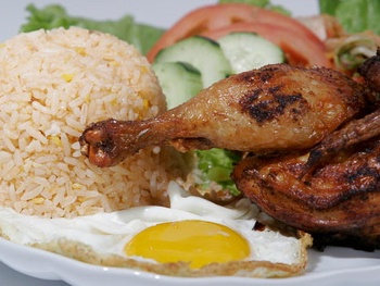 News_Carol Rust_Huynh Restaurant_Com Phuong Hoang_Phoenix Chicken