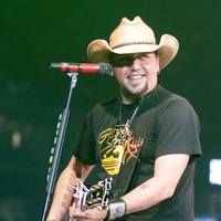 Jason Aldean grin