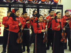 News_Mi Tienda_Little York_mariachis