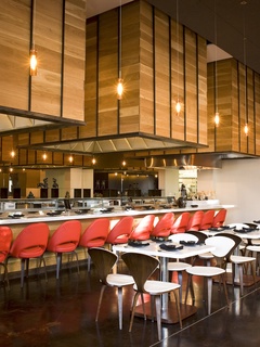 Places_Food_Sushi Raku_interior