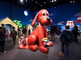 Fort Worth Museum of Science and History presents Adventures with Clifford The Big Red Dog