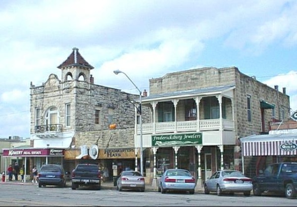Austin Photo Set: News_Ramona Flume_fredericksburg_Nov 2011_shops