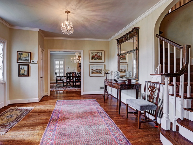 Denton Cooley RIver Oaks home for sale foyer
