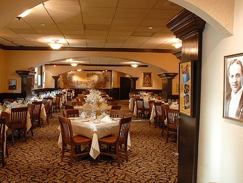 Places_Food_Damian's_interior