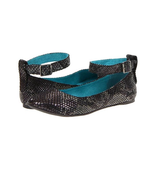 zappos blowfish nakato