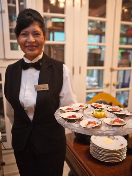 News_Mark Hanna_Titanic dinner_April 2012_server_oysters