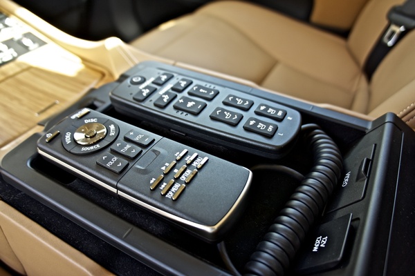 COTY Lexus LS