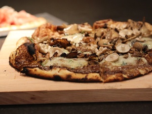 6, Pass & Provisions, October 2012, pizza, mushrooms