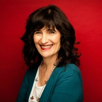 Nora Gold