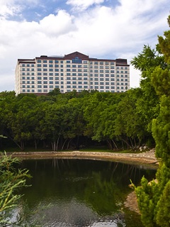 Renaissance Austin Hotel exterior