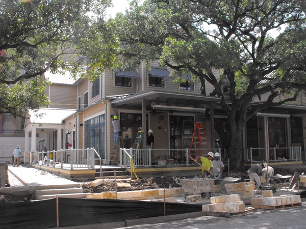 News_Carraba's_new restaurant_River Oaks