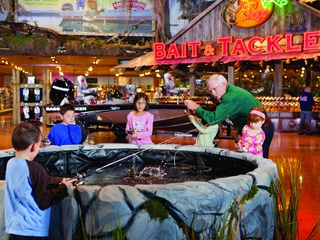 Bass Pro Shops presents Family Fishing Event