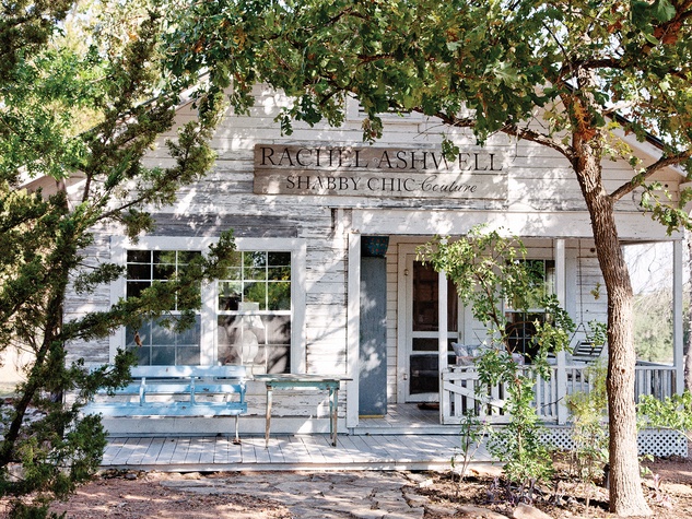 shabby chic designer embraces the imperfections texas shabby chic designer embraces the imperfections texas