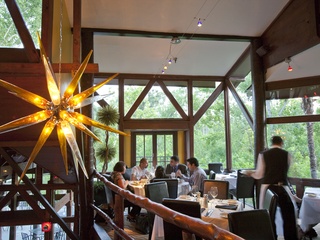 Brenner's Steakhouse on the Bayou Houston diners dining room