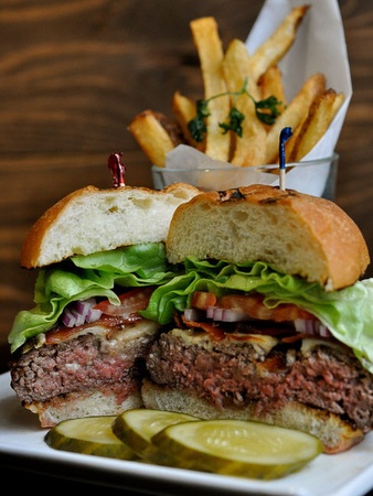 News_Branch Water Tavern_hamburger_burger